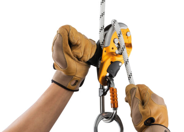 D020AA00-ID-S-focus-2_LowRes Petzl – I’D S