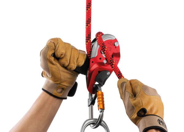 D020BA00-ID-L-focus-2_LowRes Petzl – I’D L