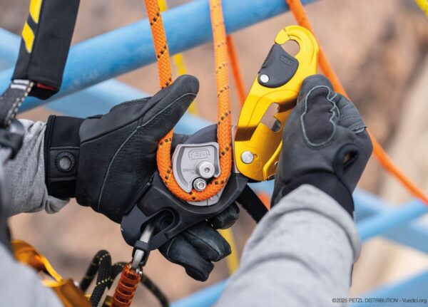 D021BA00-RIG-Repairable-focus-1_LowRes Petzl – RIG