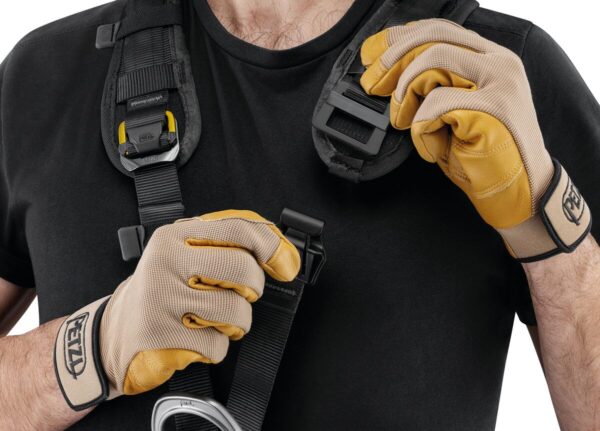 Petzl ASTRO versión europea - hebilla FAST de los tirantes